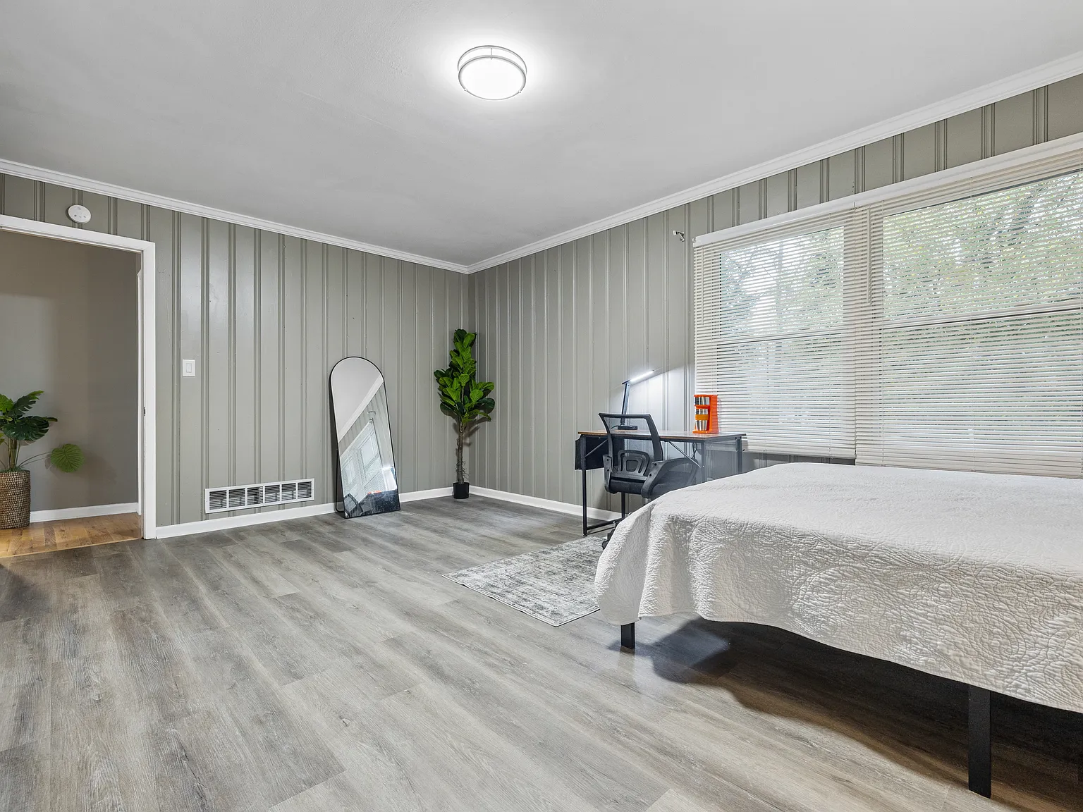 352 Harris Manor Dr SW — Photo 2