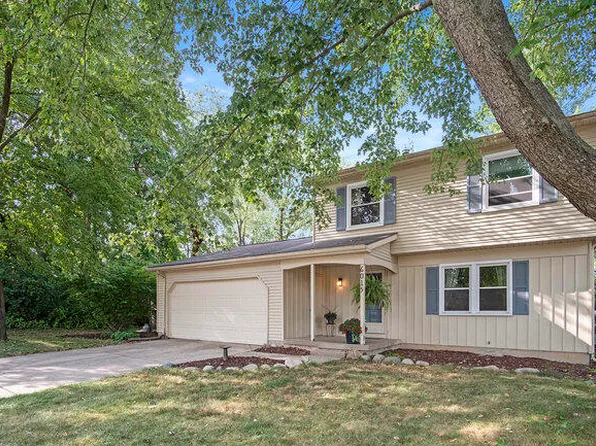 6015 Adacroft Dr SE, Ada, MI 49301