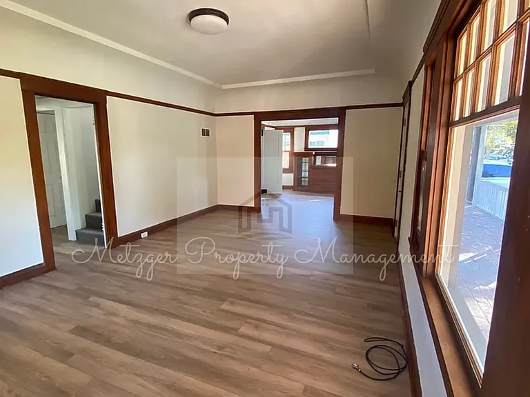 1659 Lucerne Ave — Photo 3