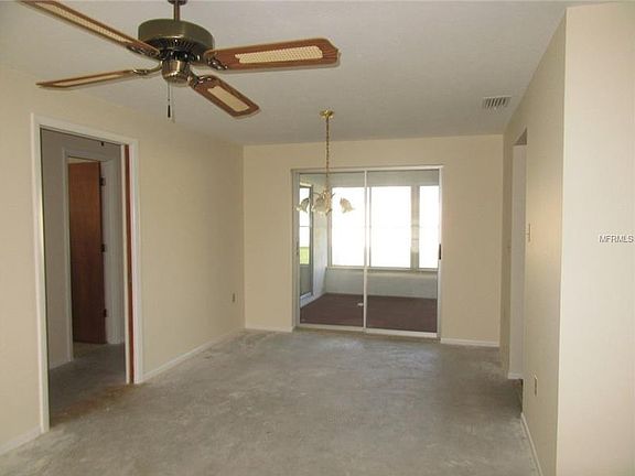 5th image of 1125 N Cypress Point Dr