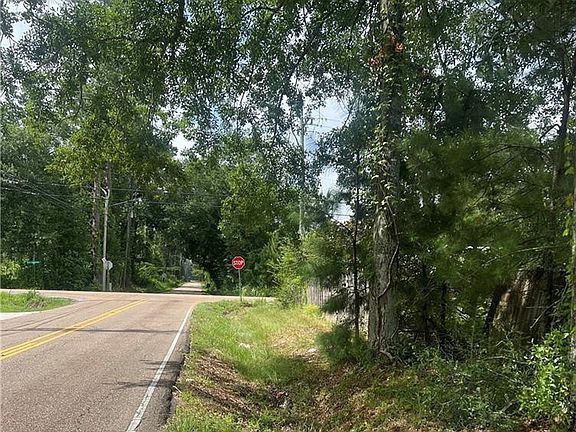 3rd image of W Pleasant Ridge Rd