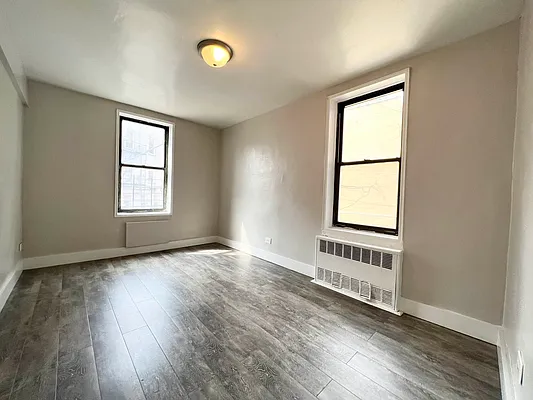 Rented by Premier One Realty LLC | media 28