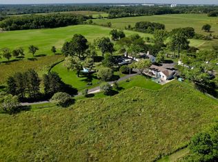 31780 N Almond Rd, Libertyville, IL 60048