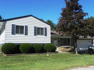 266 Kensington Rd, Vermilion, OH 44089