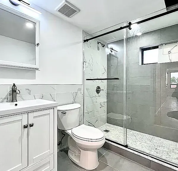 20-01 Steinway St #3A — Photo 17