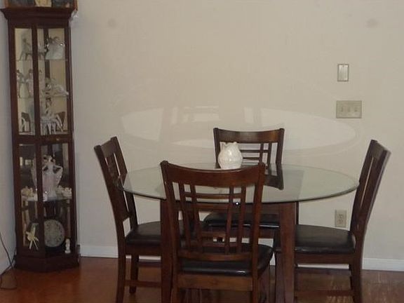 5th image of 1005 Gotwalt Dr