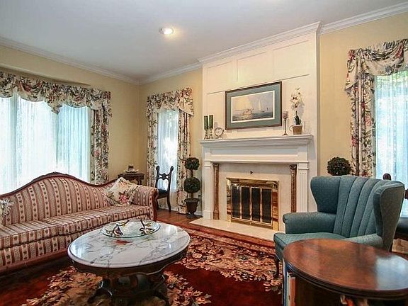 5th image of 2871 Woods Edge Ct