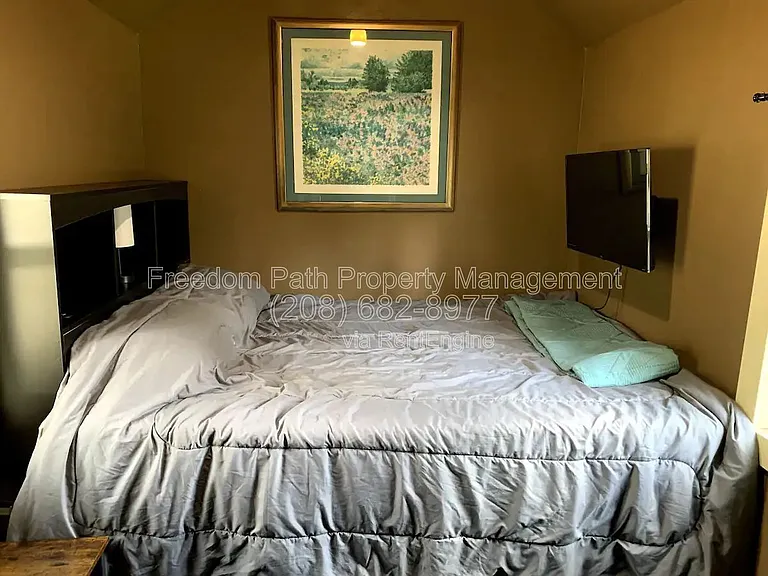 298 Woods Rd — Photo 15