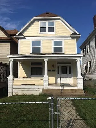 1105 Kenneth Ave photo 1