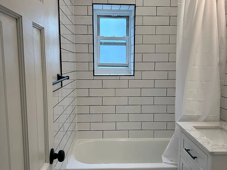 37-47 Westervelt Pl #4AF — Photo 2