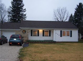 598 Hartzell Dr, Barberton, OH