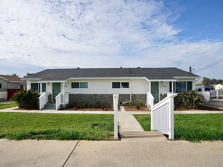 2754 Nye St — Photo 3