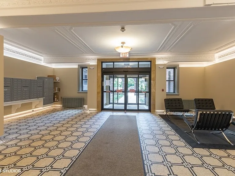 MODERN LOBBY