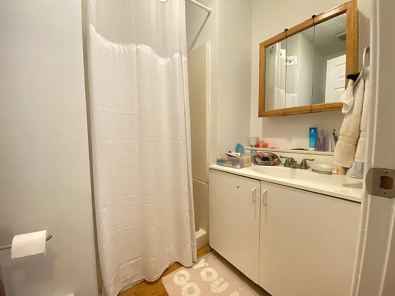 38 Charter St #4 — Photo 13