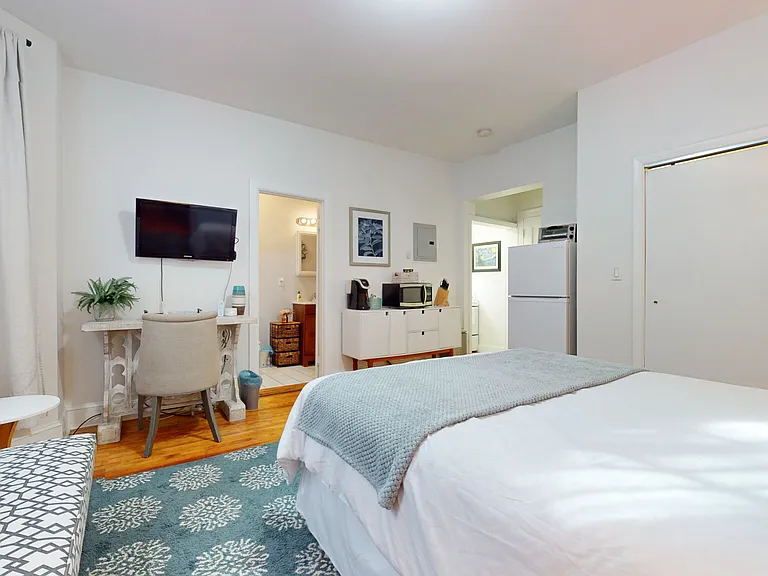 1253 Beacon St #B4 — Photo 8