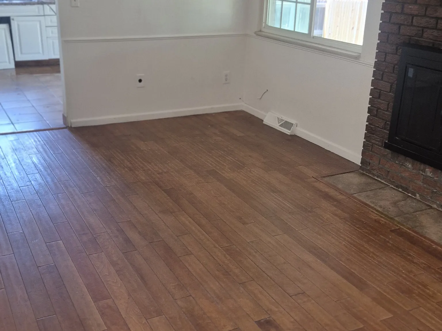 5 bed, 2842 sqft, $2,998 — Photo 4