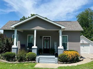 332 Chestnut St, Carlinville, IL