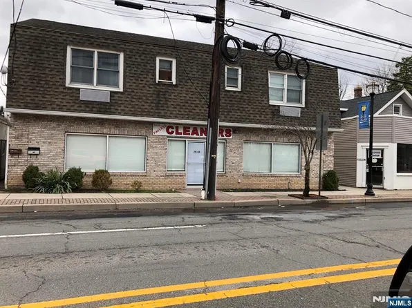 14 River Rd APT A, Fair Lawn, NJ 07410