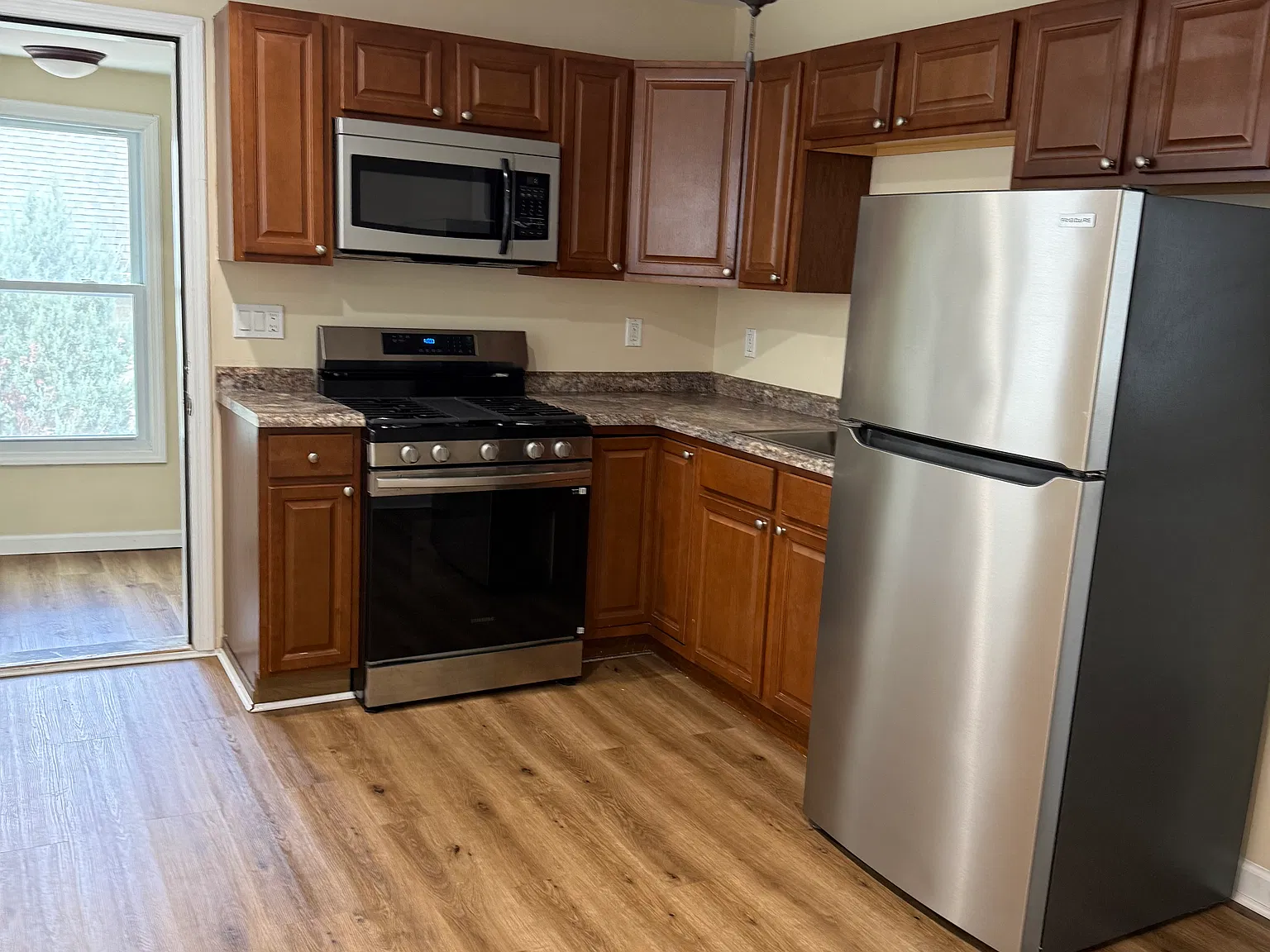 1 bed, $1,400 — Photo 2