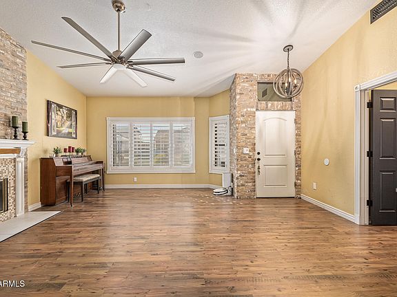 5th image of 7220 W LARKSPUR Drive