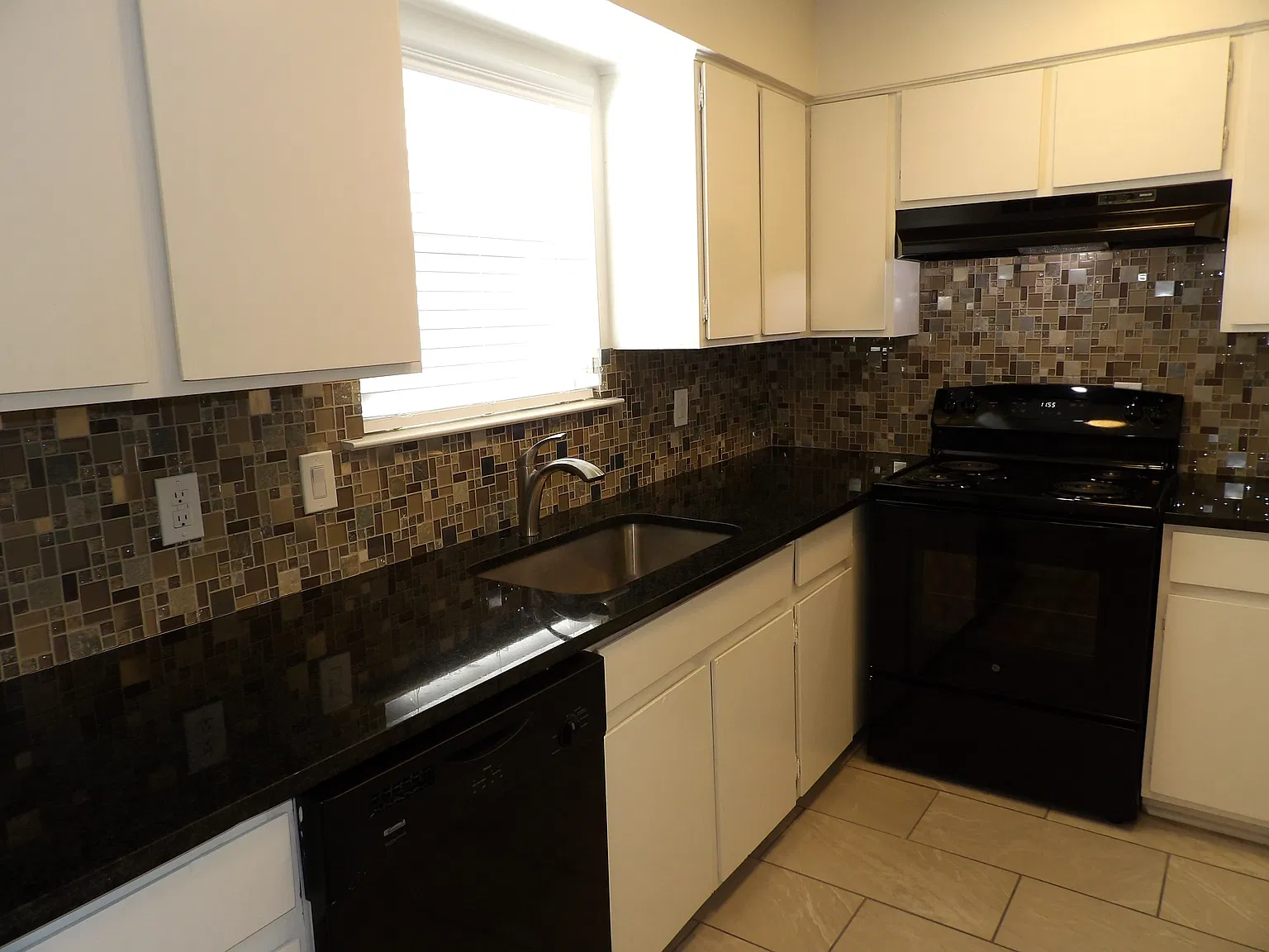 2 bed, 2.5 bath, 1255 sqft, $2,699 — Photo 4