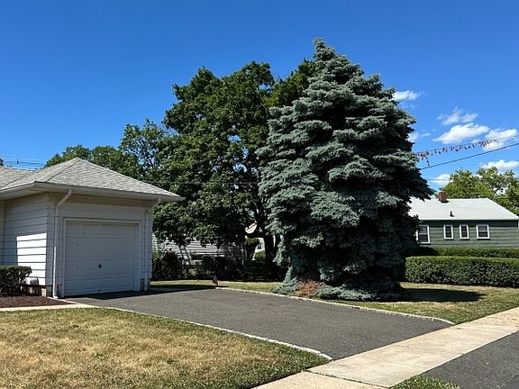3rd image of 24 Valley View Rd