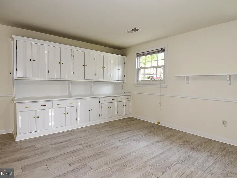 7513 Sebago Rd — Photo 32