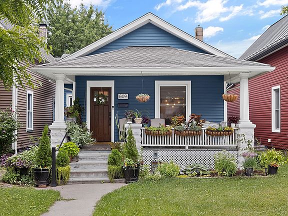2nd image of 809 Emerson St
