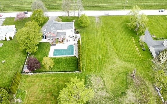 5th image of 829 Tuscarora Rd