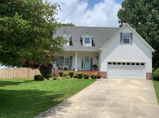 205 Lake Villa Cir, Morrison, TN 37357
