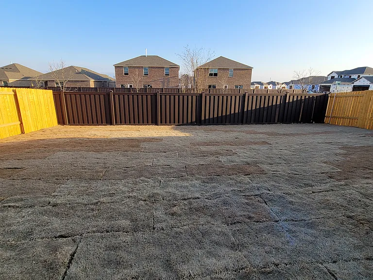 313 Zimmet Dr — Photo 4