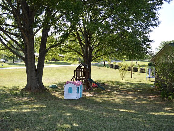 5th image of 208 Wilson Rd