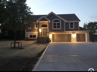20112 Golden Rd, Linwood, KS 66052