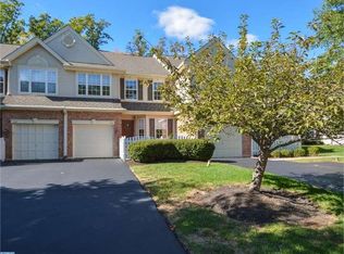 417 Penn Oak Ct, Harleysville, PA 19438