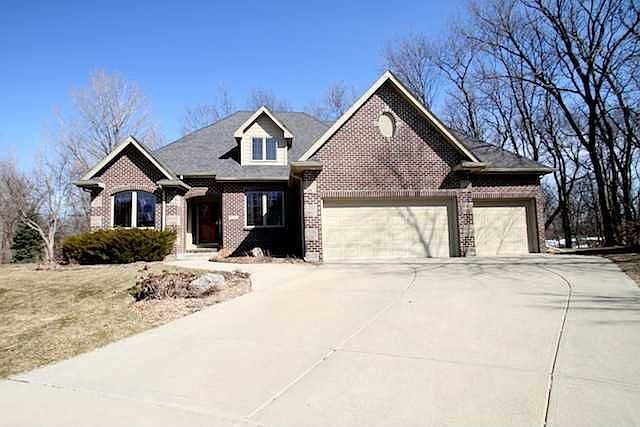1st image of 525 Whispering Pine Ave