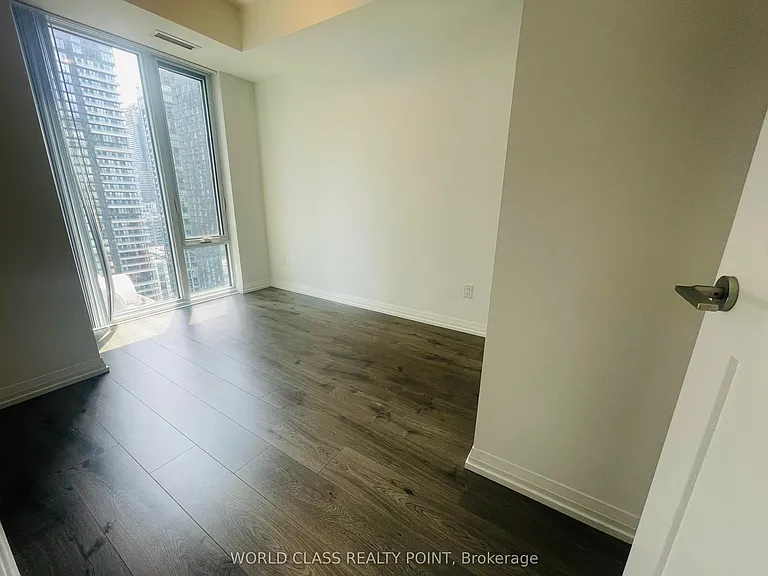 28 Widmer St #3622 — Photo 6