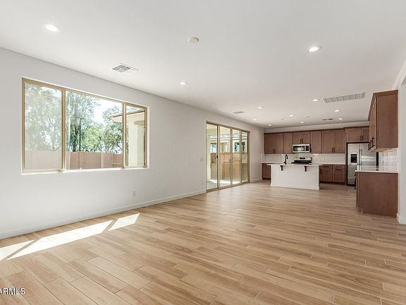 5th image of 5443 W LOMA Lane