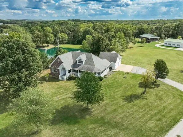 1422 Sneak Rd, Foristell, MO 63348