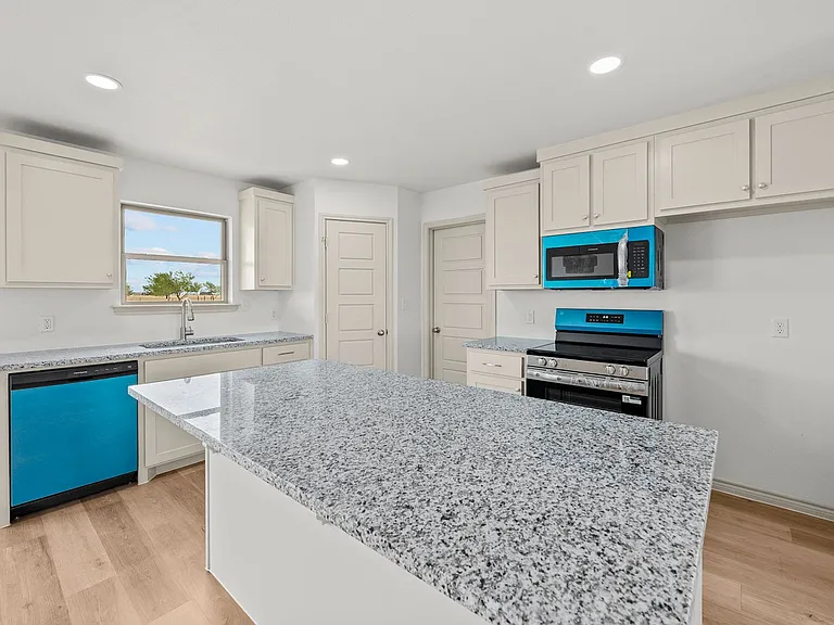 14902 North Cres #1200 — Photo 9