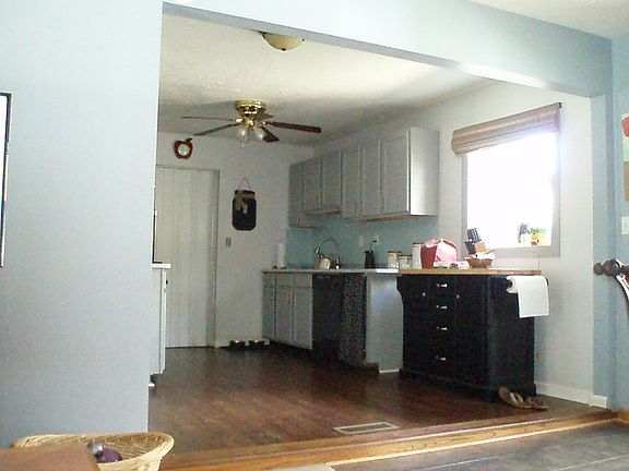 4th image of 1670 Dannley Dr