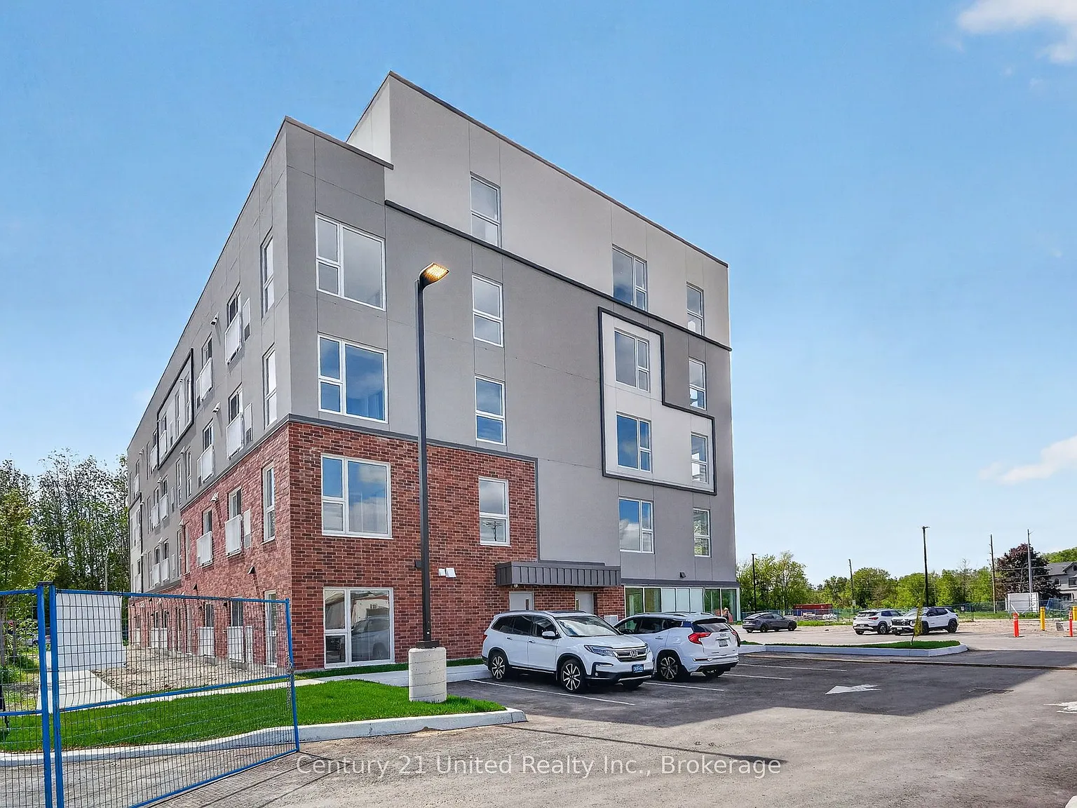 1 bed, $2,140 — Photo 4