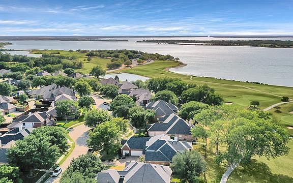 3rd image of 6045 Cypress Cove Dr