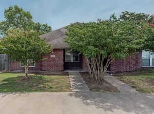 1427 Western Oaks Ct, Bryan, TX 77807