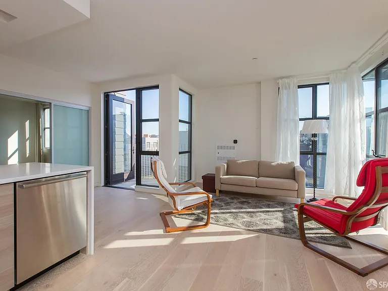 451 Donahue St #509 — Photo 5