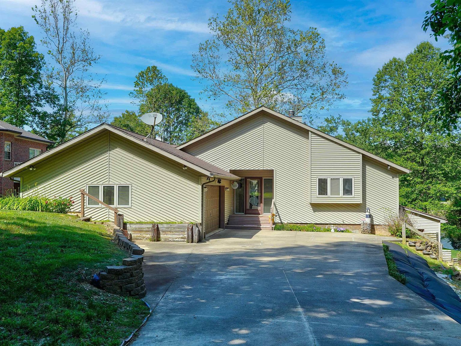 504 W Prancer Dr N, Santa Claus, IN 47579 Zillow