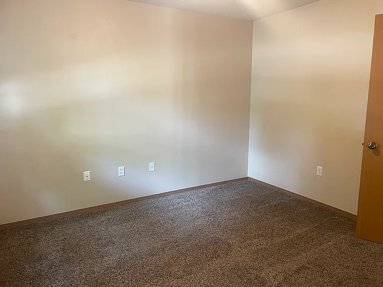 604 N Pine St #1 — Photo 2