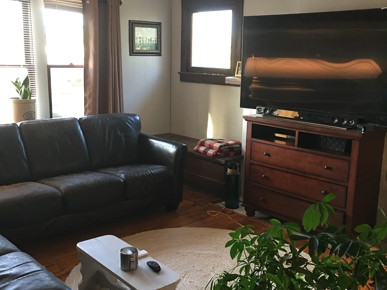 1 bed, 1075 sqft, $610 — Photo 2