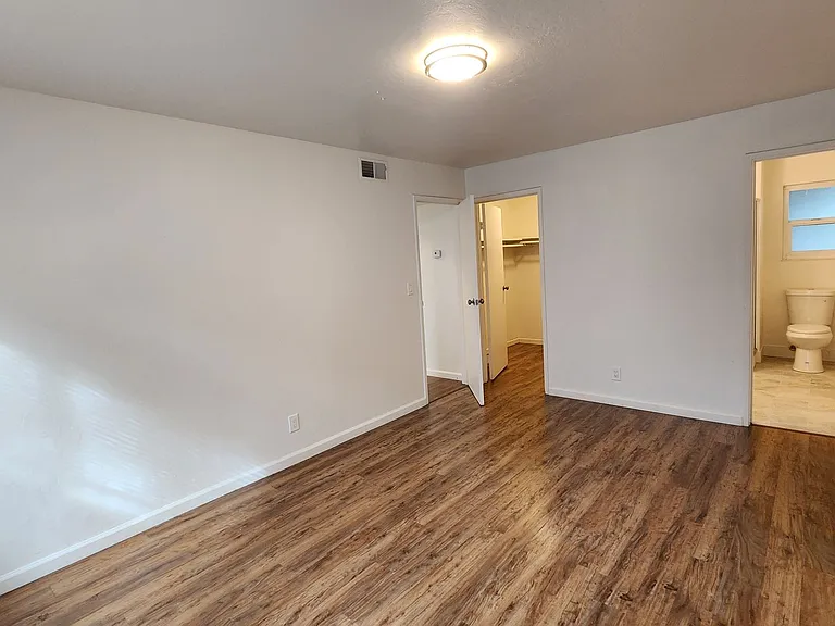 3809 Maybelle Avenue — Photo 14