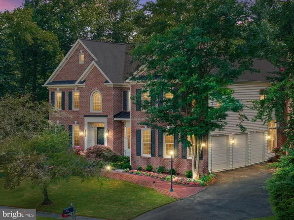 3437 Monarch Dr, Edgewater, MD 21037