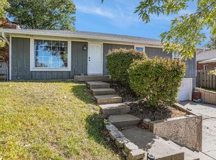 305 N 169th Hwy, Smithville, MO 64089